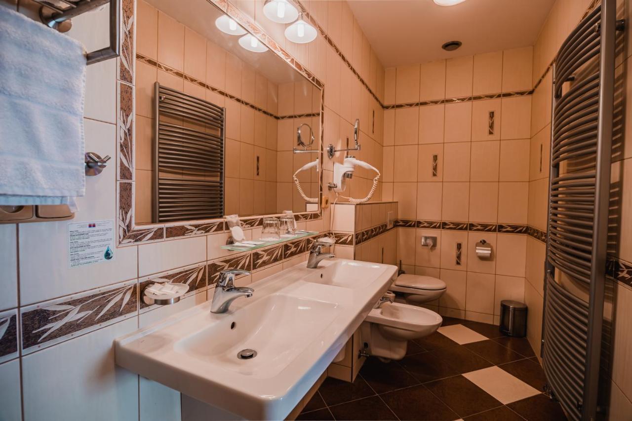 Hotel Krajka**** 4*